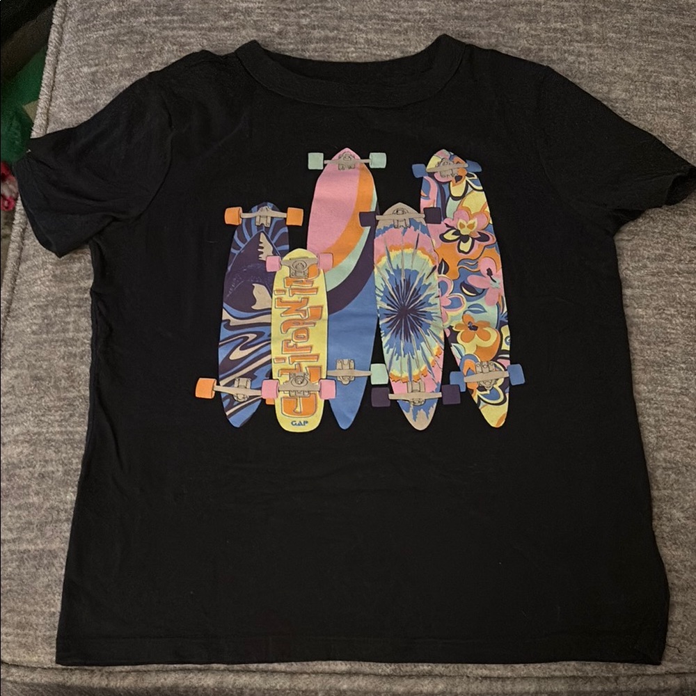 New - never worn /GAP Kids Black Graphic T-Shirt ⚾️bundle and save!!